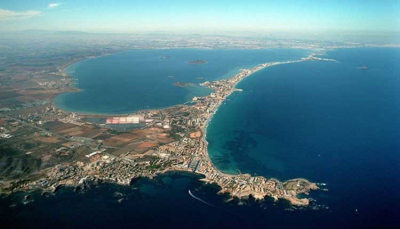 Why it is so difficult to solve the current problems in the Mar Menor