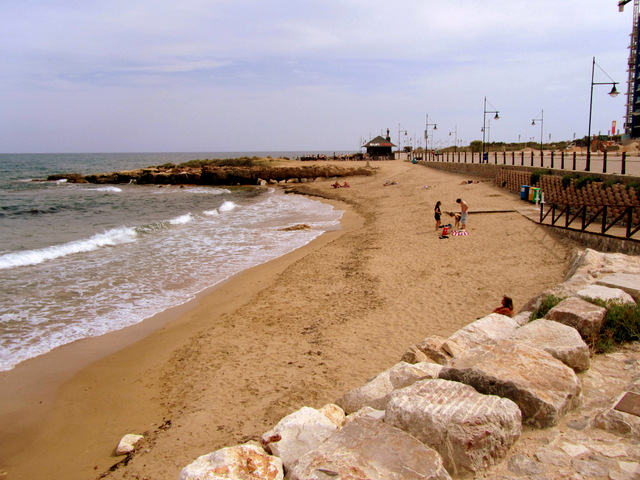 Cala Piteras, the southernmost beach of Torrevieja