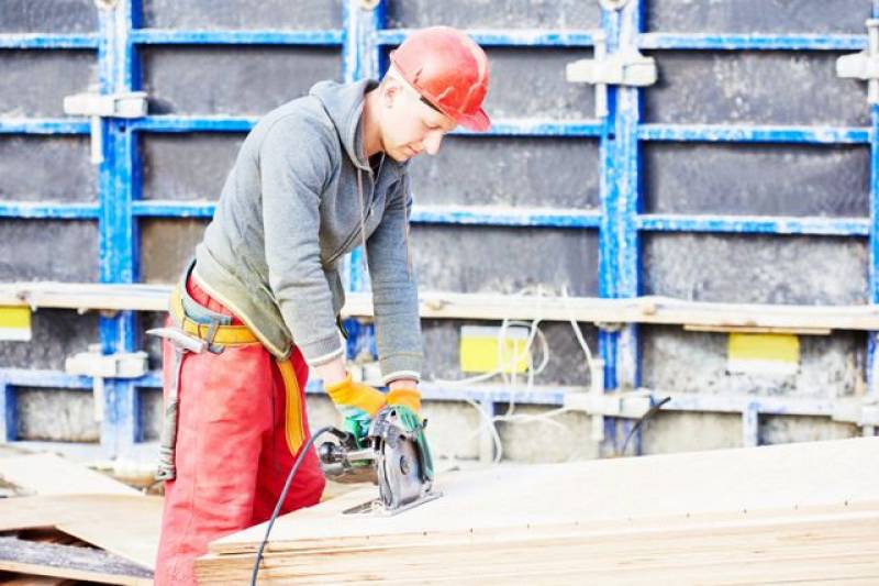 The importance of hiring qualified tradespeople in Spain