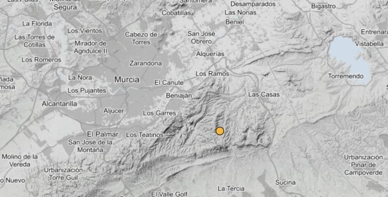 Earthquake with magnitude 2.4 near Hacienda Riquelme coincides with storm