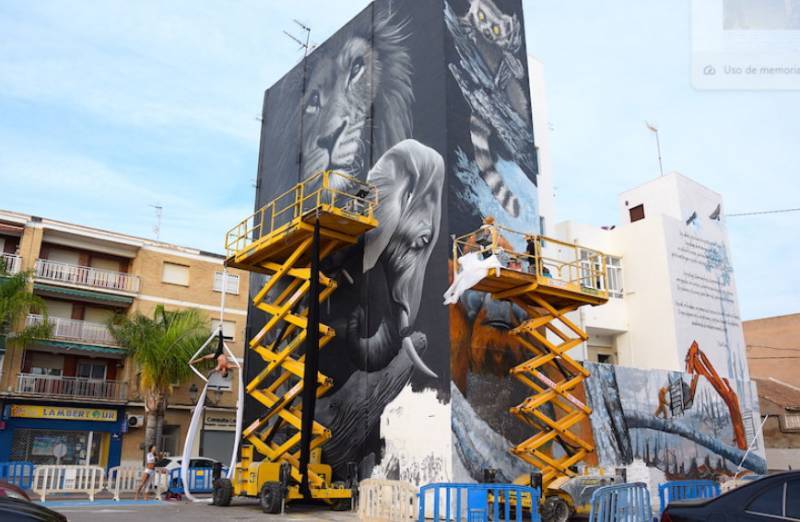 May 17 Free guided twilight tour of Los Alcazares urban art