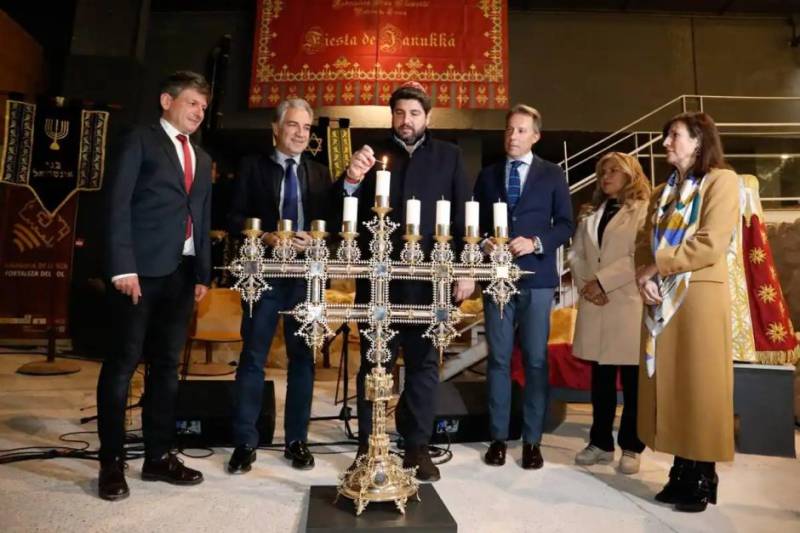 November 14 to 24 The annual Fiestas de San Clemente in Lorca