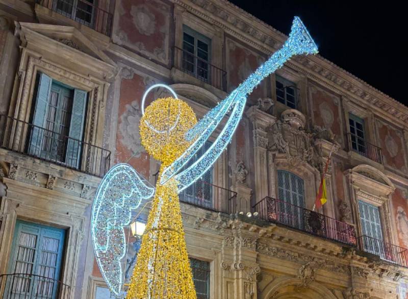 Experiencing the magnificent Murcia Christmas lights with Raquel Tours