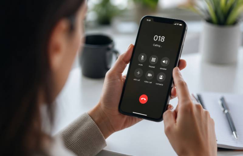 DGT Spain launches free helpline for road accident victims, and it's available in English