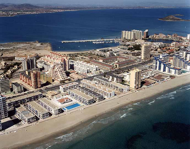 Cartagena beaches: Playa del Barco Perdido (Sirenas) La Manga del Mar Menor
